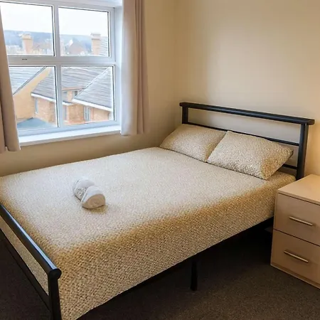 Inn Spacious 6 Bedroom 3 Bath House In Stoke Gifford-ideal For Contractors Bristol