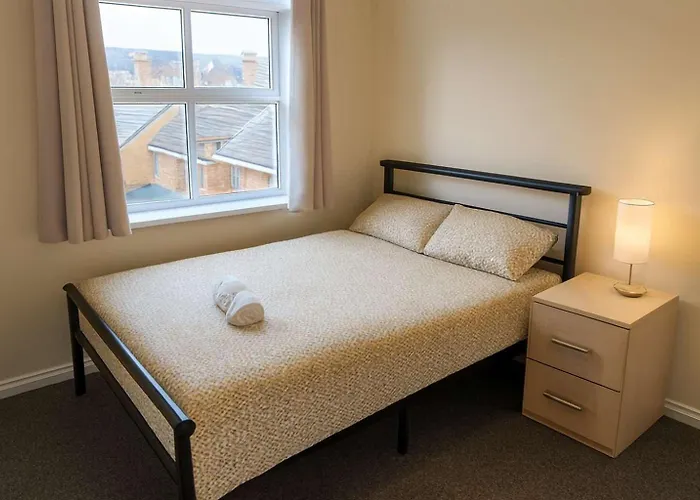 Inn Spacious 6 Bedroom 3 Bath House In Stoke Gifford-ideal For Contractors Bristol