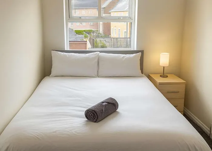 Spacious 6 Bedroom 3 Bath House In Stoke Gifford-ideal For Contractors Inn Bristol