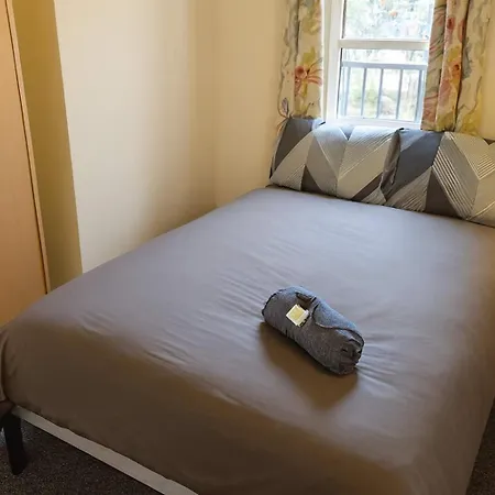 Spacious 6 Bedroom 3 Bath House In Stoke Gifford-ideal For Contractors * Бристоль