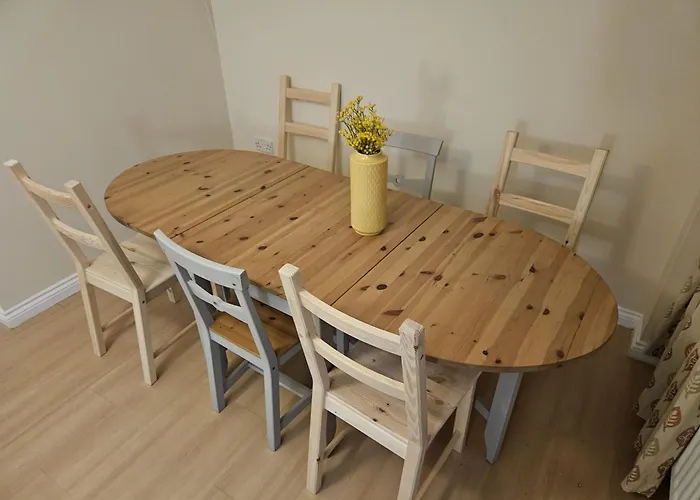 Spacious 6 Bedroom 3 Bath House In Stoke Gifford-ideal For Contractors Мініготель *